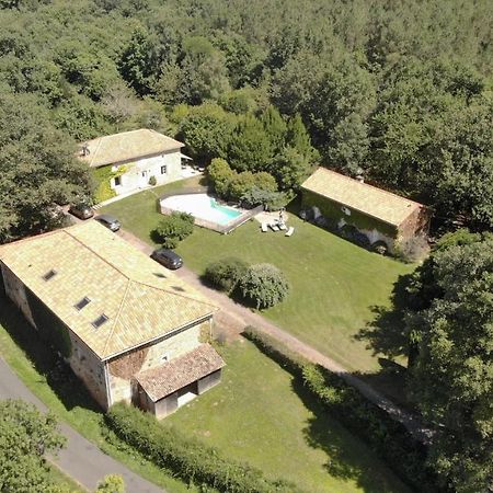 Gite 4 Personnes Situe Aux Portes Du Perigord Saint-Adjutory Exterior foto